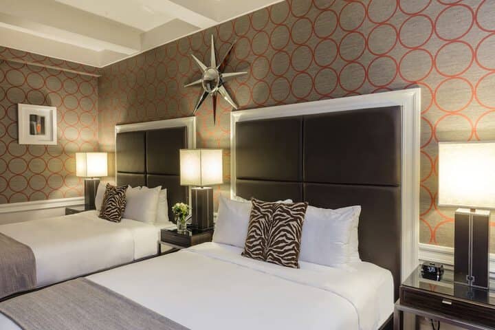Room 28 of 72