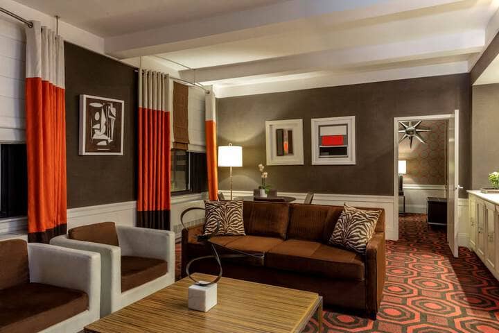 Room 42 of 72